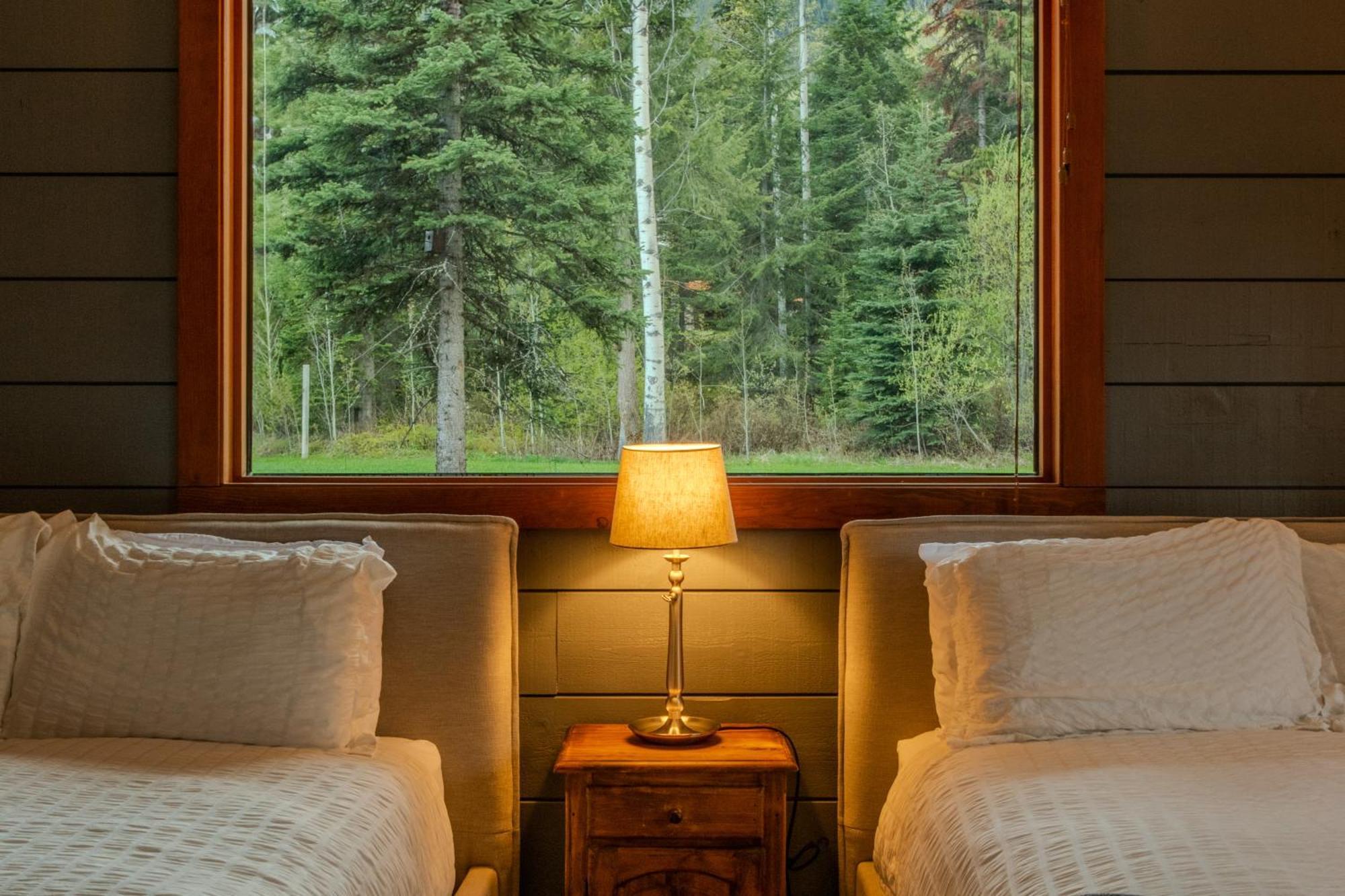 Winston Lodge Голден Экстерьер фото