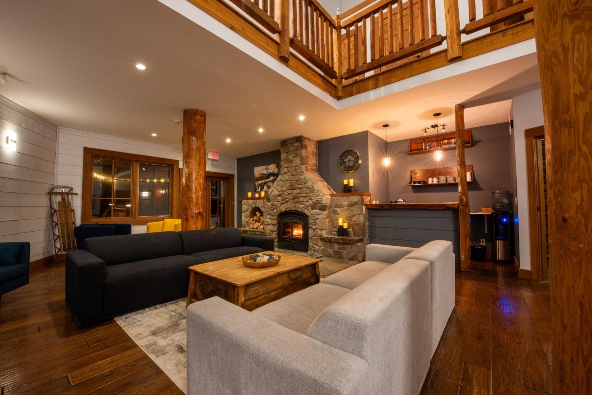 Winston Lodge Голден Экстерьер фото