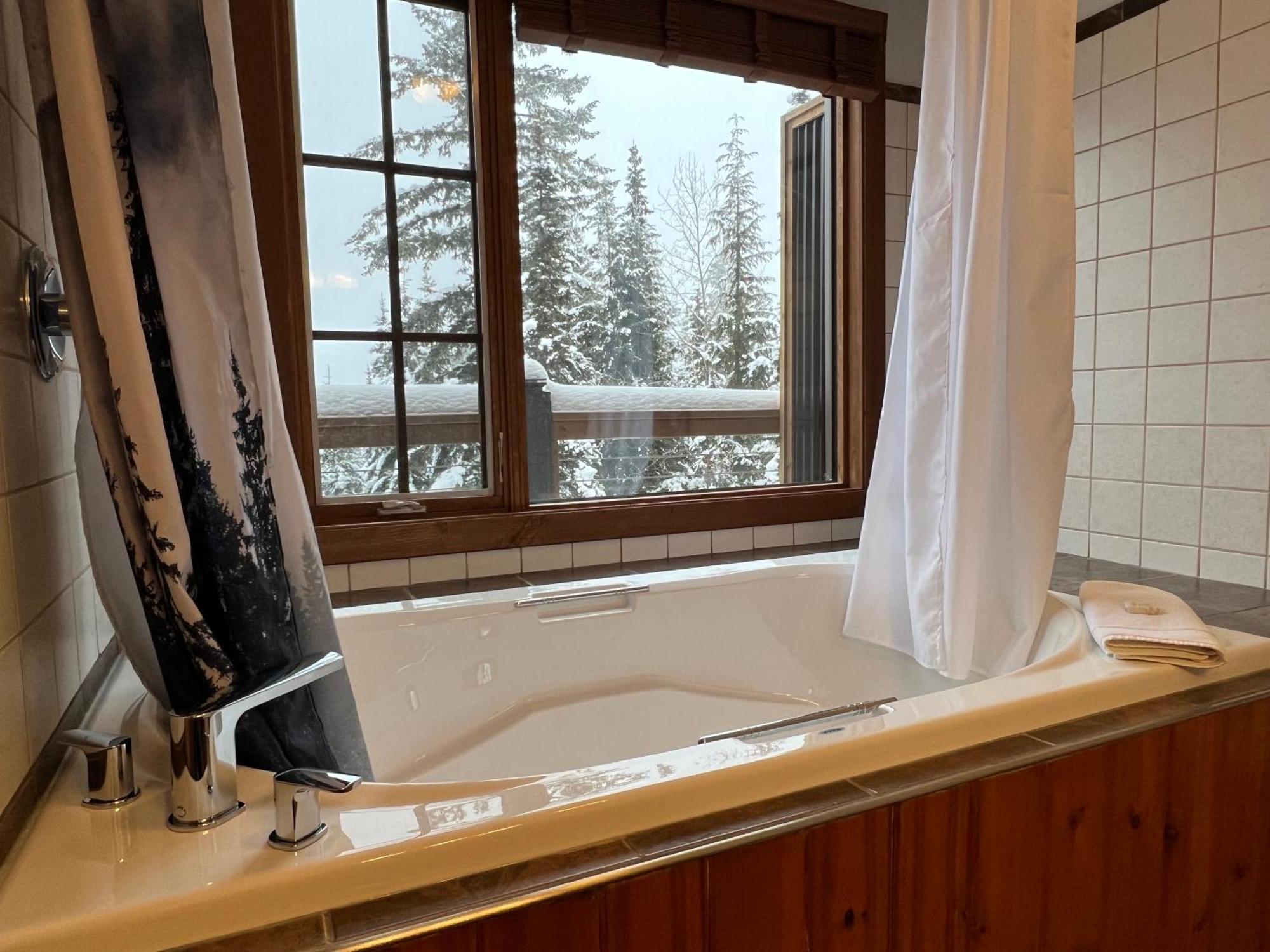 Winston Lodge Голден Экстерьер фото